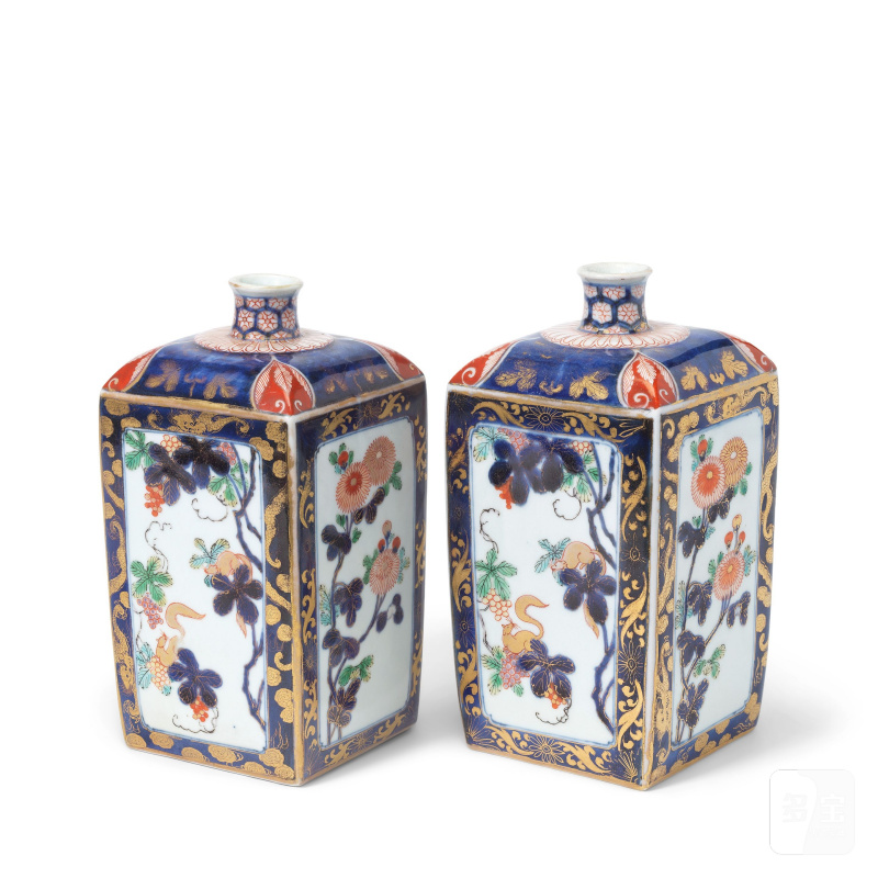 江戶時代 十七世紀晚期 伊萬里酒瓶一對 | A PAIR OF IMARI SQUARE FLASKS, TOKKURI - 图4